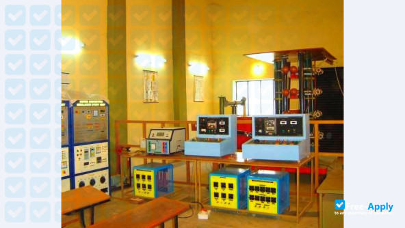 Фотография MCE College