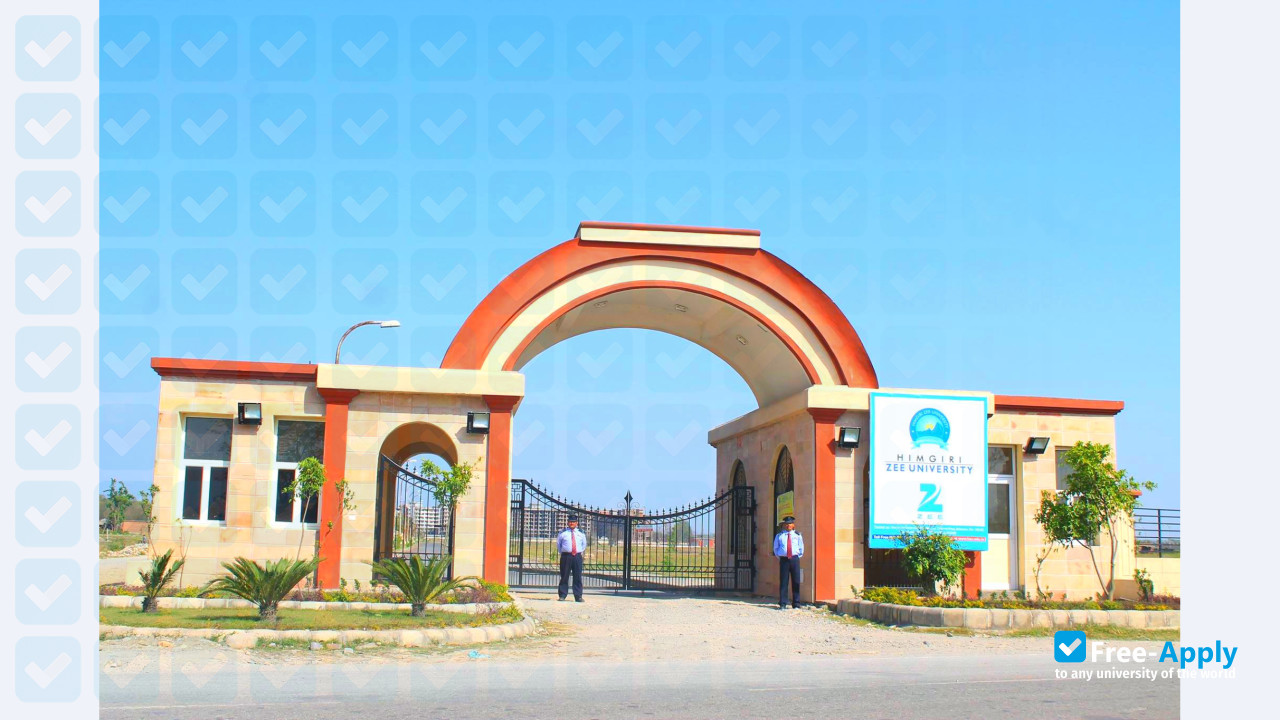 Photo de l’Himgiri Zee University #11