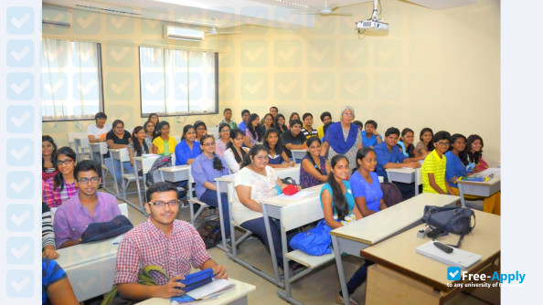 Dr Bhanuben Nanavati College of Pharmacy фотография №2