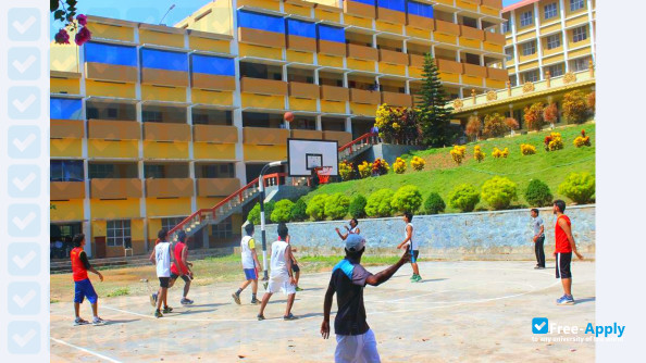 Photo de l’Narayanaguru College of Engineering #10