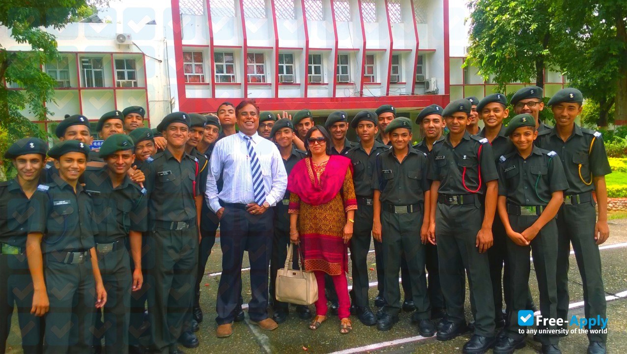 Photo de l’Rashtriya Indian Military College #7