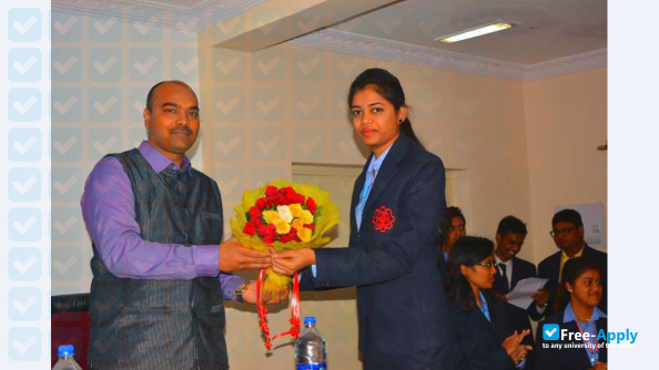 Foto de la ICBM School of Business Excellence #16