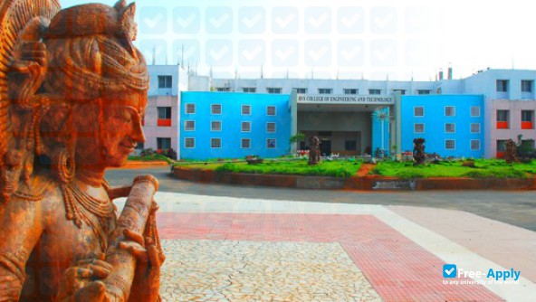 Foto de la R V S College of Arts and Science #13