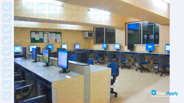 Thakur College of Science and Commerce photo #7