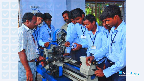 Roever College of Engineering & Technology Perambalur photo #5