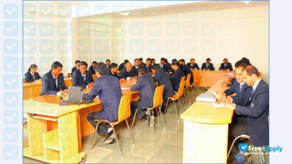 Photo de l’Brindavan College #5