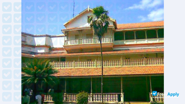 Lukhdhirji Engineering College photo #2