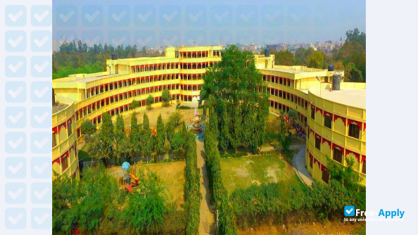 Photo de l’Maharishi University of Information Technology (Noida) #1