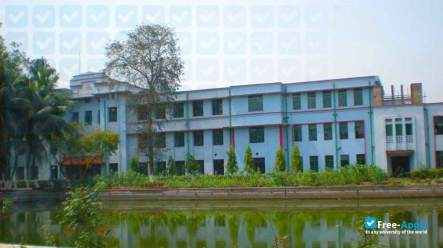 Foto de la Ramakrishna Mission Vivekananda Centenary College #6