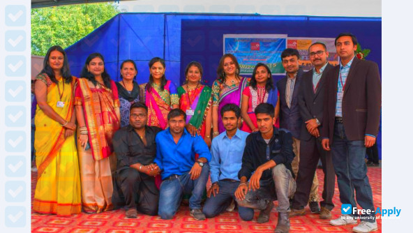Foto de la A M Patel Institute of Computer Application Ganpat University #30