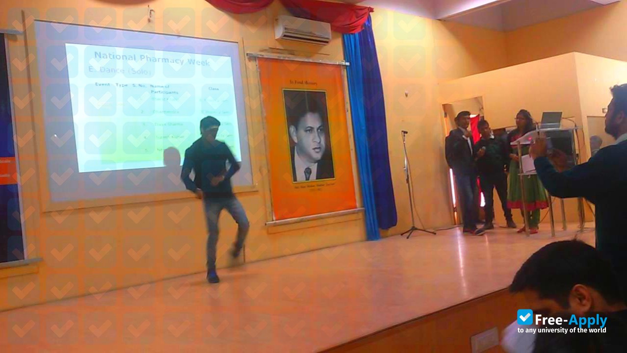 Lachoo Memorial College photo