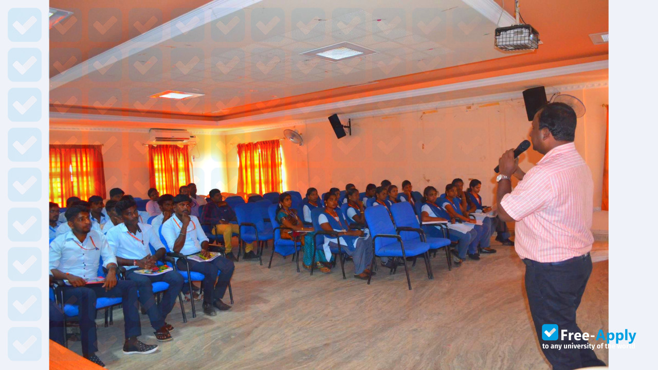 Foto de la Annai Vailankanni College of Engineering #9