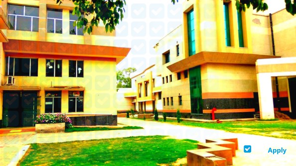 Satyawati College фотография №1
