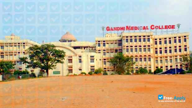 Photo de l’Gandhi Medical College #1