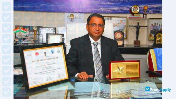 Medical College Baroda photo #4