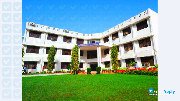 Foto de la Rakshpal Bahadur College of Engineering and Technology #7