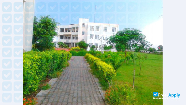 World Institute of Technology фотография №3