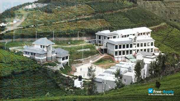 Foto de la McGan's Ooty School of Architecture #3