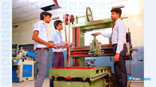 Navalar Nedunchezhiyan College of Engineering фотография №4