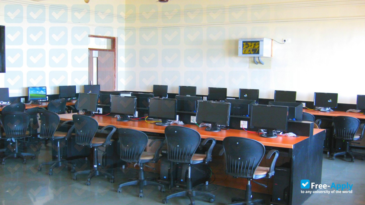 Photo de l’St Johns College of Engineering &Technology #6
