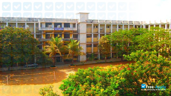 Sathaye College photo #6