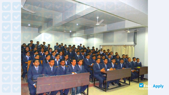 Foto de la KCES's College of Enginering & Technlogy Jalgaon #7