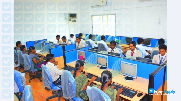 Arul Anandar College Karumathur photo #5