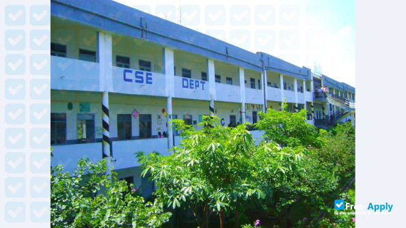 Photo de l’Al Habeeb College of Engineering and Technology #6