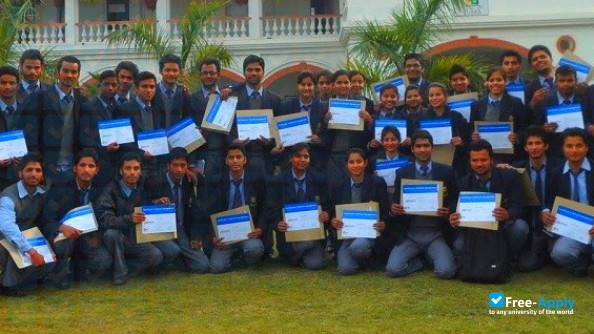 Foto de la B.S.A. College of Engineering & Technology Mathura #10