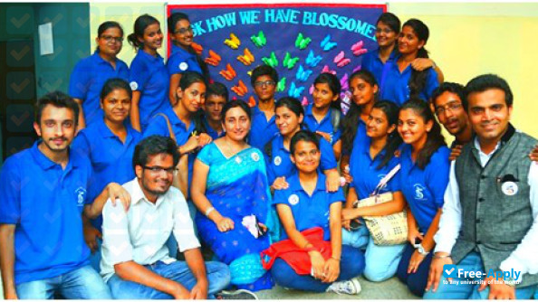 Deen Dayal Upadhyaya College фотография №7