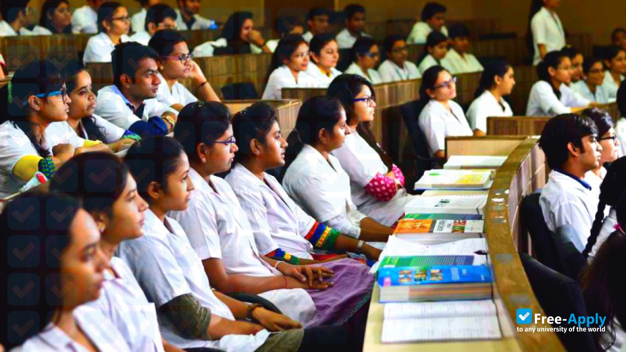 Karnavati School of Dentistry photo #5