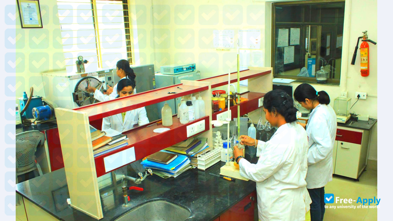 Photo de l’Institute of Professional Studies University of Allahabad #2