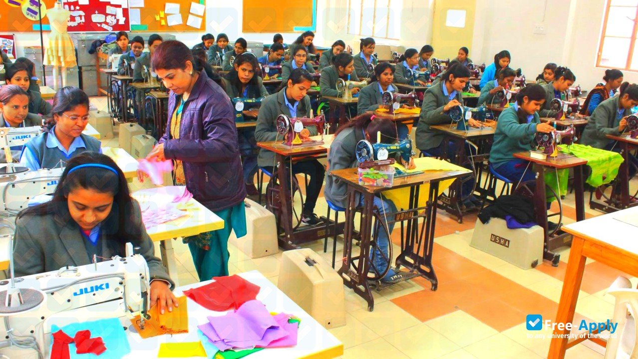 Photo de l’Institute of Professional Studies University of Allahabad #8
