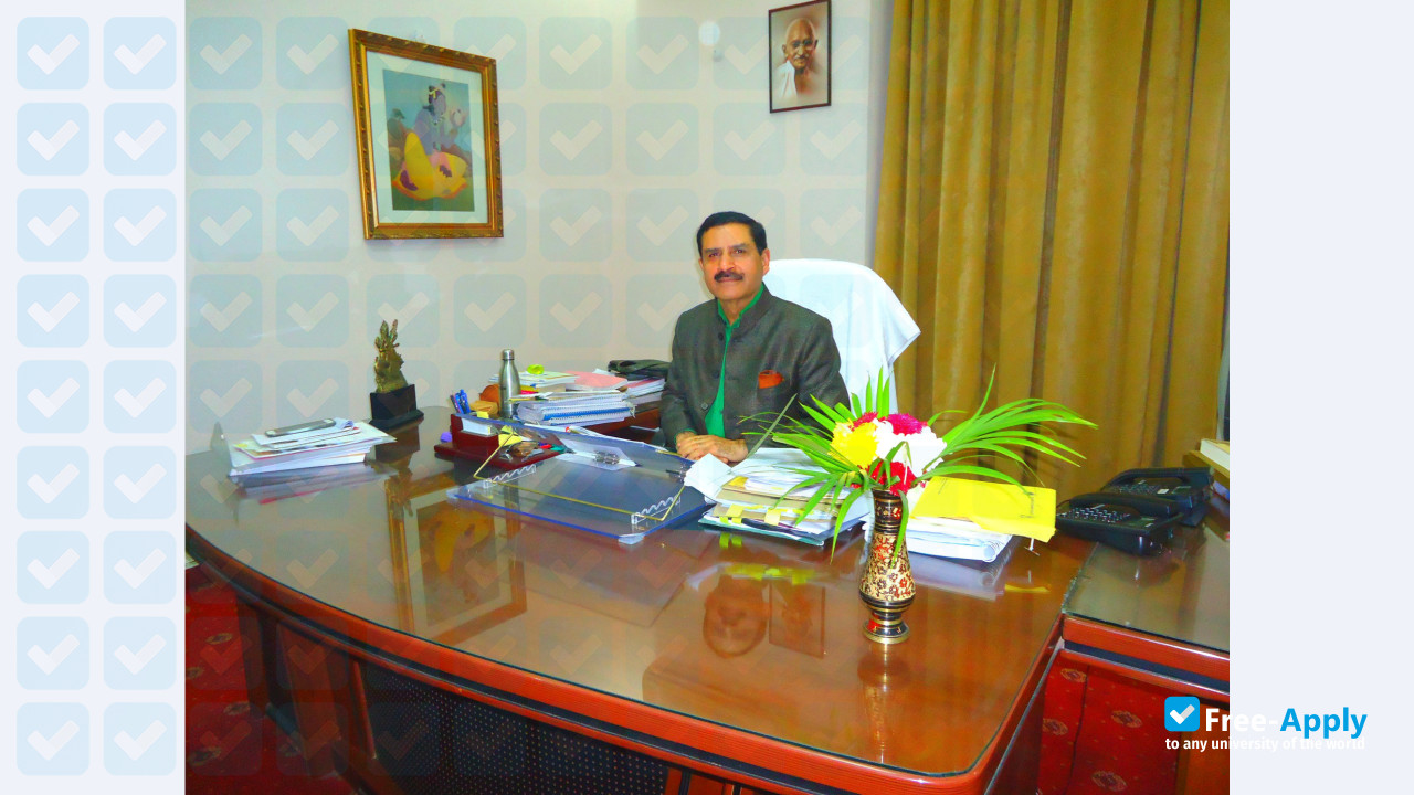 Photo de l’Institute of Professional Studies University of Allahabad #11