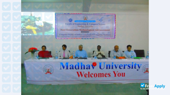 Madhav University фотография №4