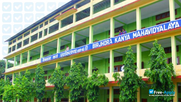 Foto de la Kanya Maha Vidyalaya #3