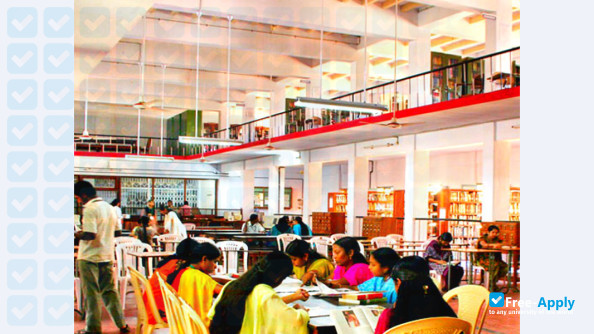 Photo de l’St Joseph's College Devagiri #6