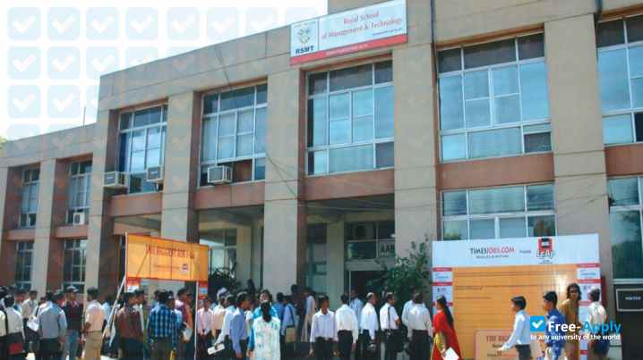 Photo de l’Royal School of Management and Technology #2
