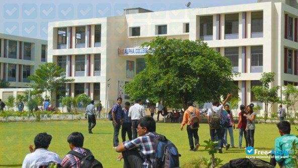 Photo de l’Alpha College of Engineering and Technology #15