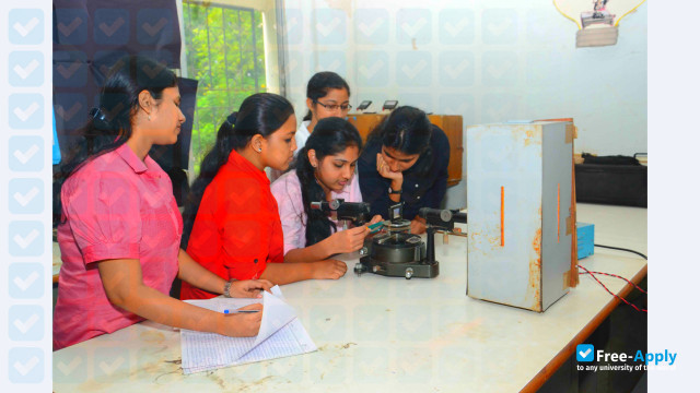 Usha Mittal Institute of Technology photo #1