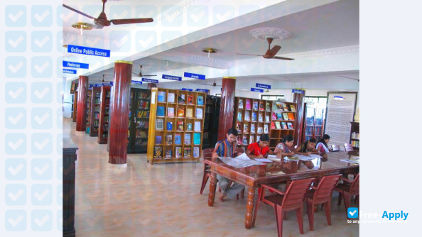 Foto de la Prajyoti Niketan College Pudukad #1