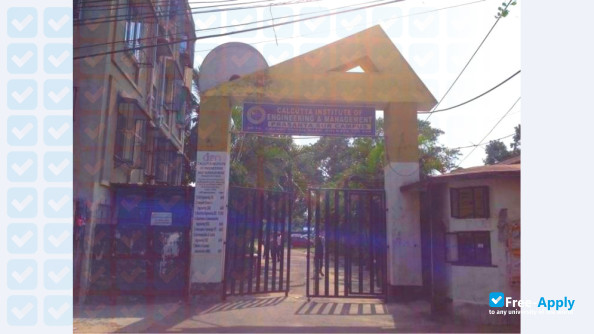 Foto de la Calcutta Institute of Engineering and Management #2