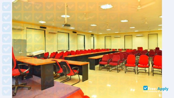Sydenham College of Commerce and Economics Mumbai photo #7