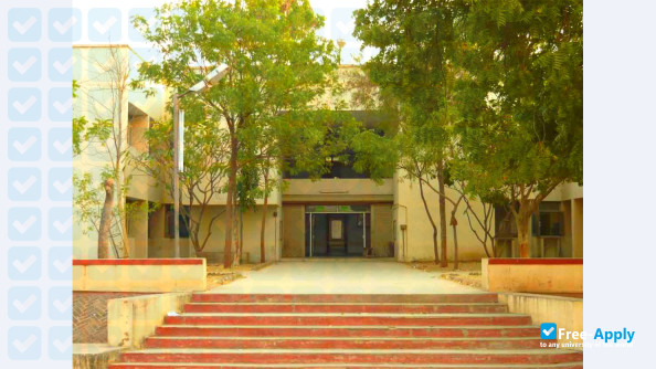 Foto de la Shantilal Shah Engineering College #8