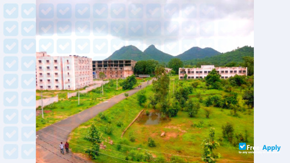 Foto de la Government College of Engineering Kalahandi #3