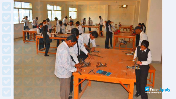 Foto de la Ashoka Engineering College #3