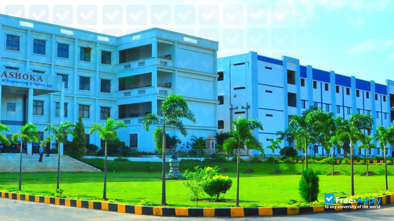 Foto de la Ashoka Engineering College #8