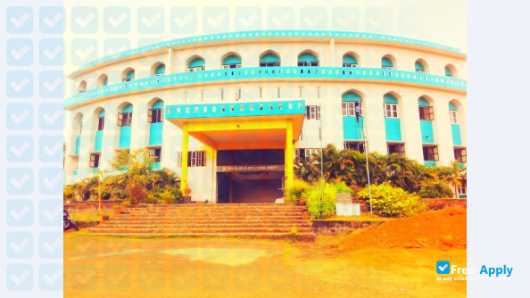 EMEA College фотография №5