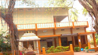 Miniatura de la Sri Y N College #6