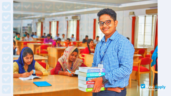 Foto de la Dhanalakshmi Srinivasan College of Engineering, Coimbatore #2